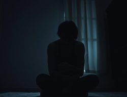 Memahami Cherophobia: Ketakutan Berlebihan Akan Kebahagiaan